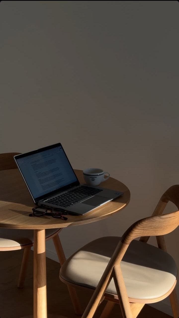 Estudio Web — equipo trabajando